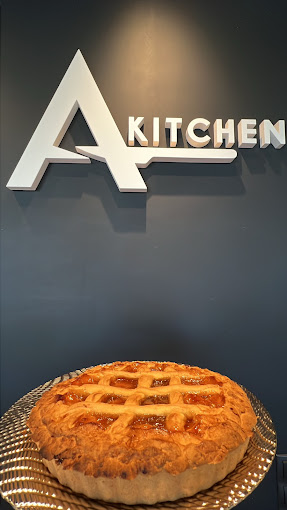 Γλυκά βιτρίνας στο Akitchen